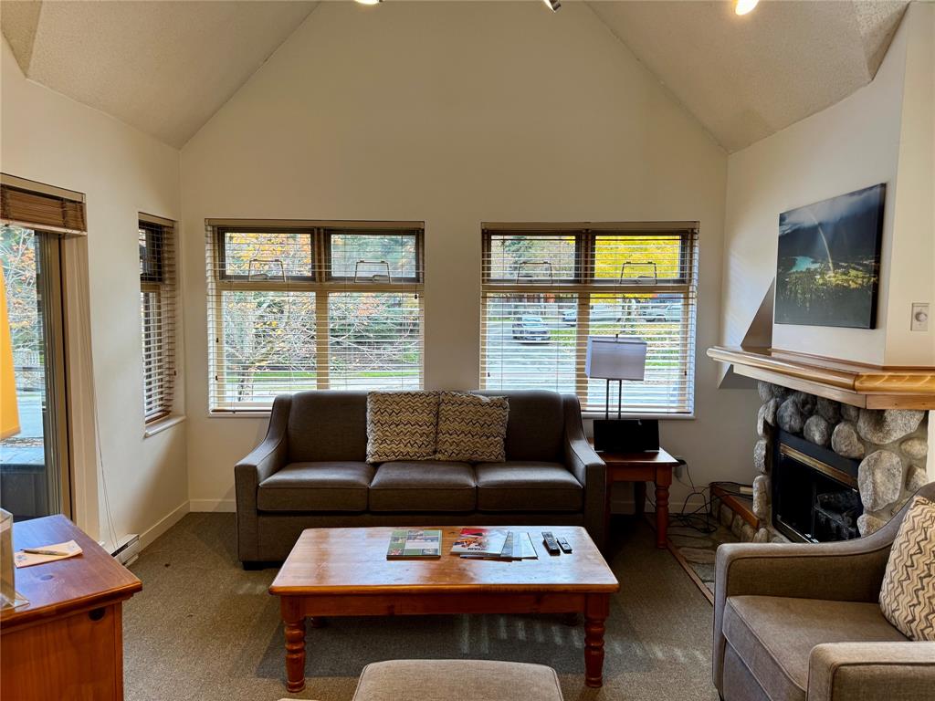 #231 – 2050 Lake Placid Road