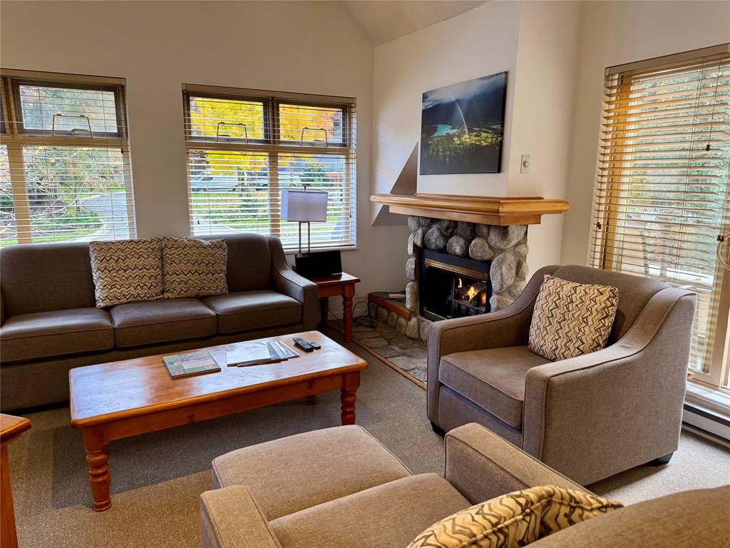 #231 – 2050 Lake Placid Road