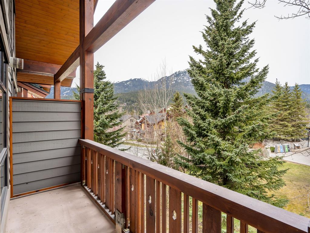#208 – 2202 Gondola Way