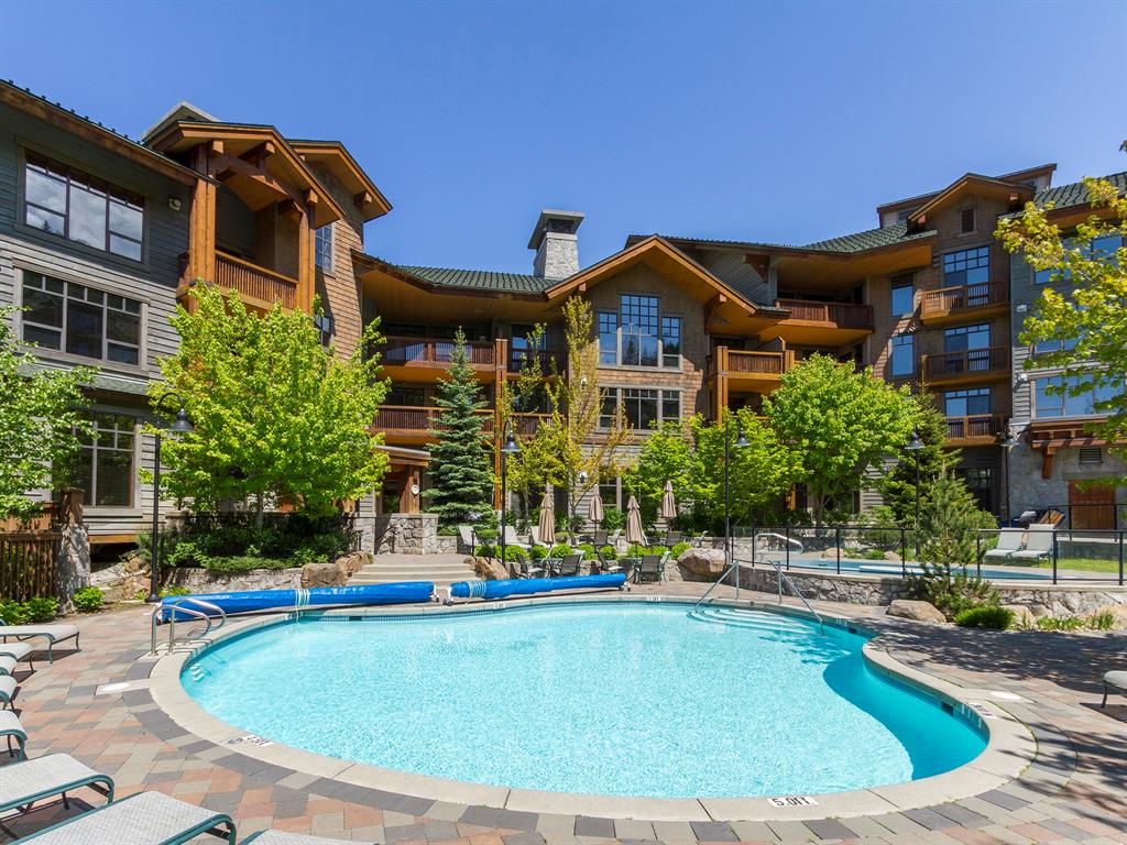 #208 – 2202 Gondola Way