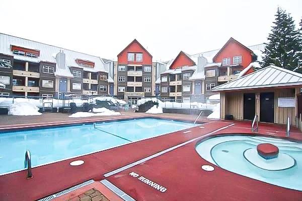 #207 – 2050 Lake Placid Road