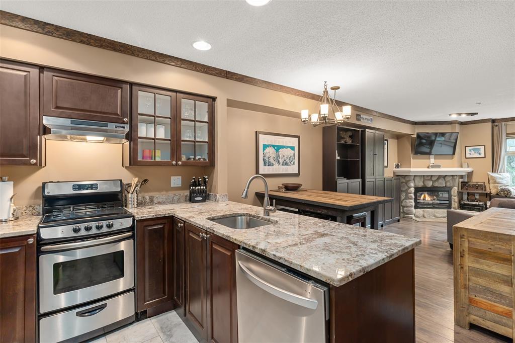 #207 – 2050 Lake Placid Road