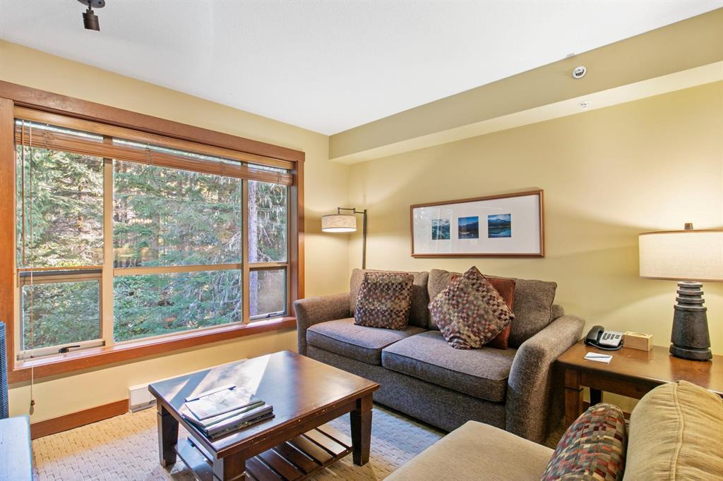 #405 G4 – 4653 Blackcomb Way