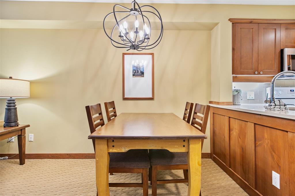 #405 G4 – 4653 Blackcomb Way