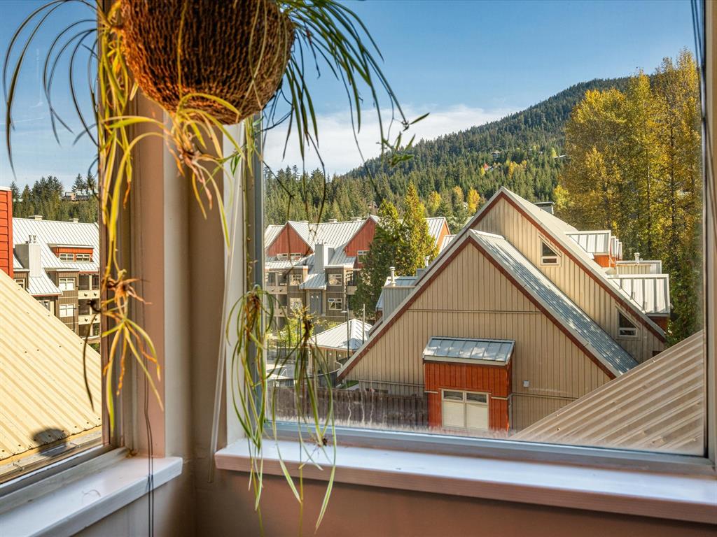 #4 – 2227 Sapporo Drive