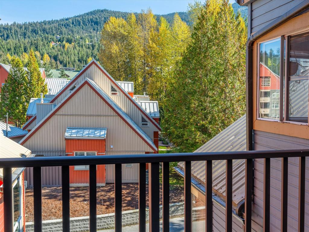 #4 – 2227 Sapporo Drive