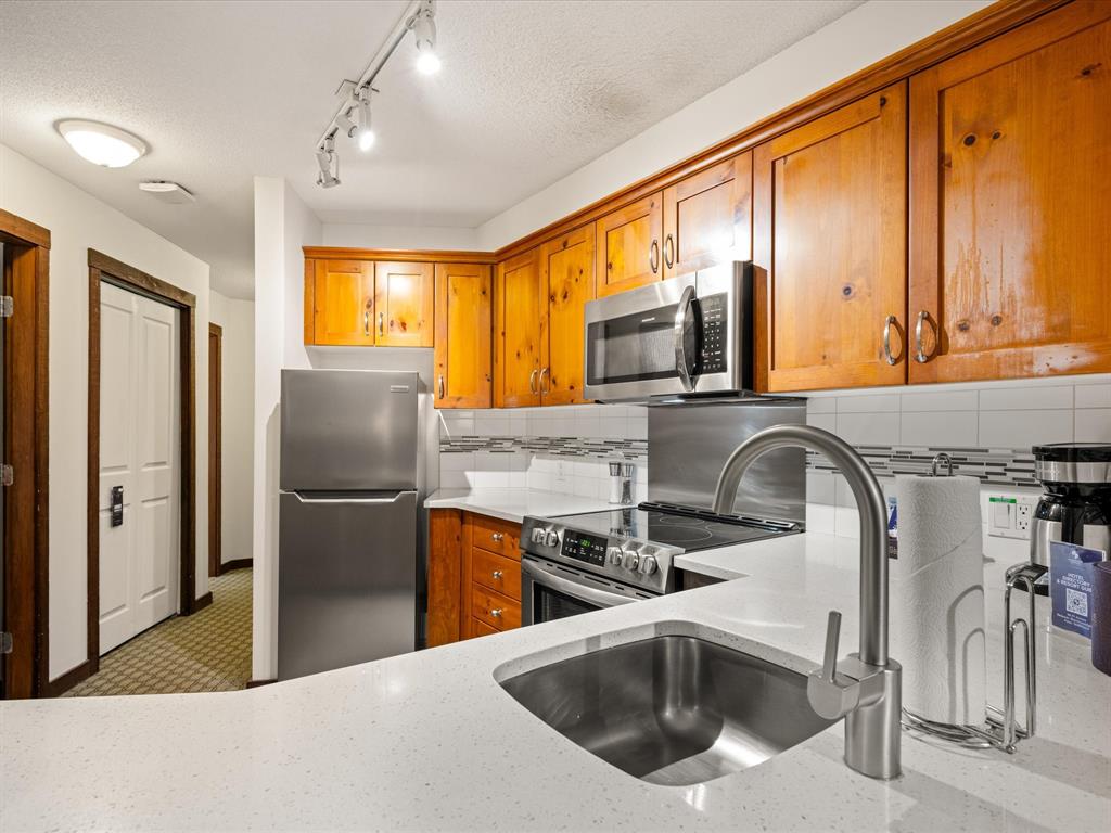 #621 – 4899 Painted Cliff Road