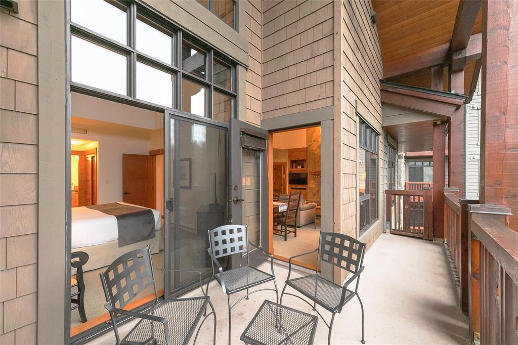 #401 – 2202 Gondola Way