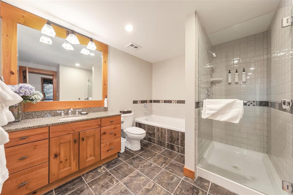 #401 – 2202 Gondola Way