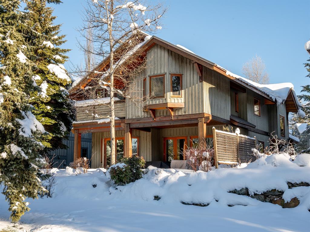 8107 Muirfield Crescent