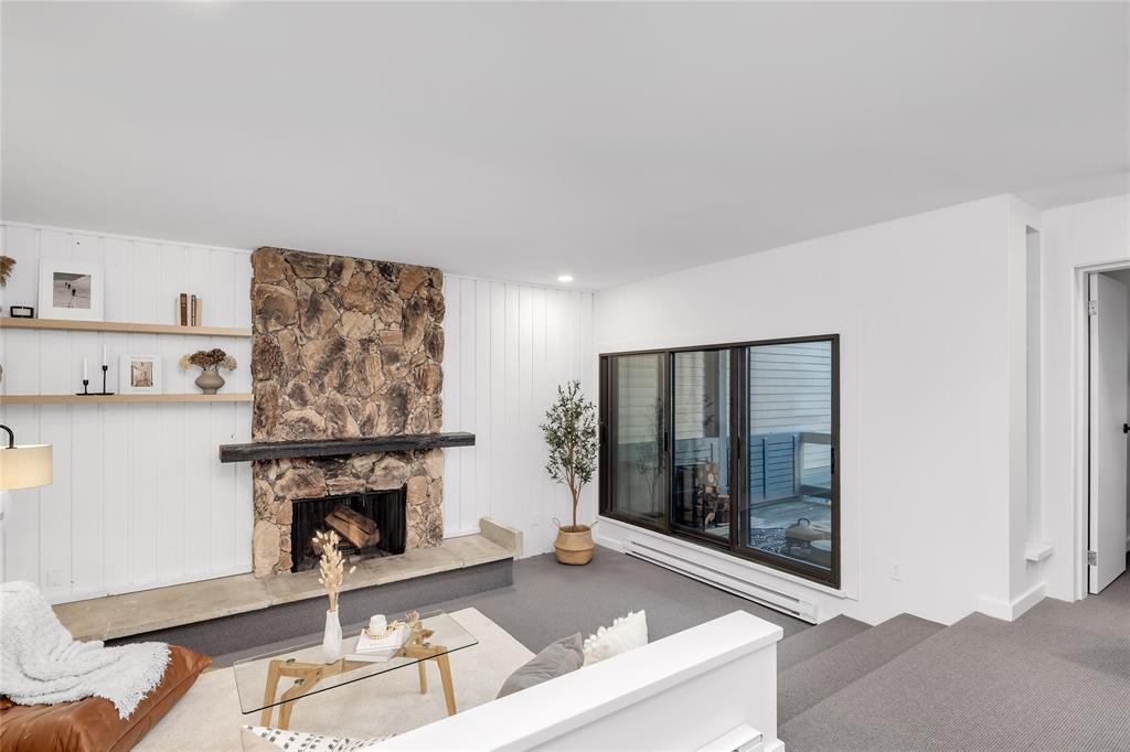 #D103 – 1400 Alta Lake Road