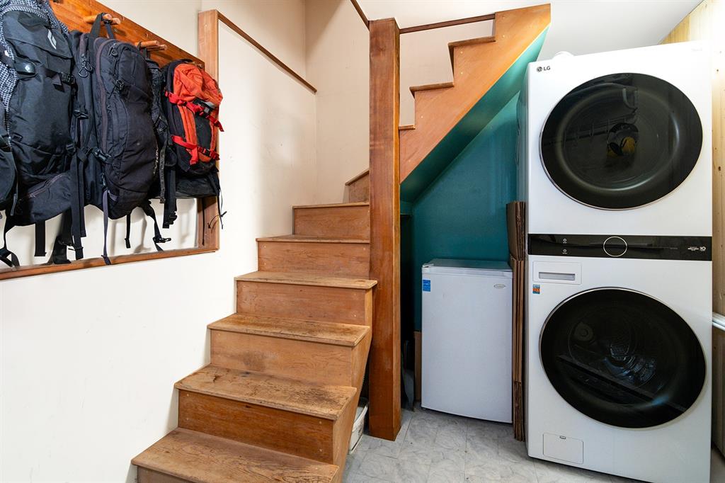 #404 – 2101 Castle Drive