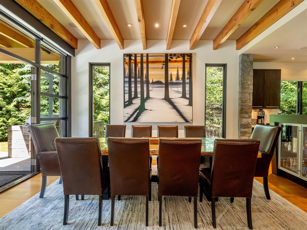 6677 Crabapple Drive