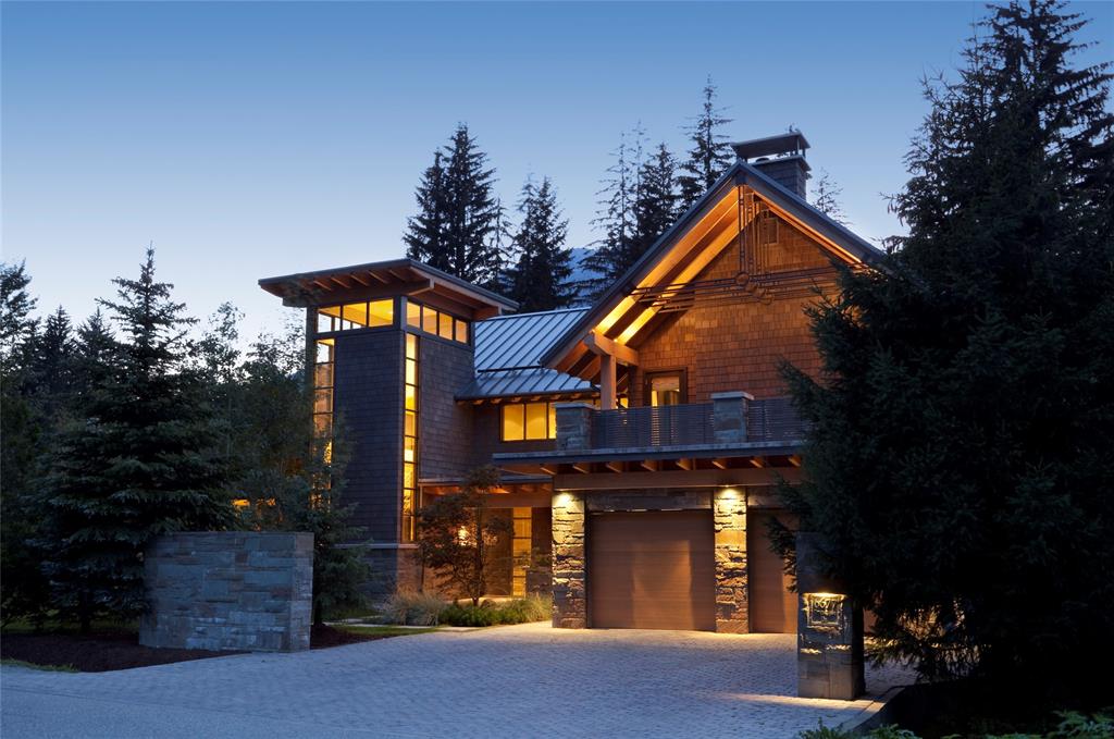 6677 Crabapple Drive