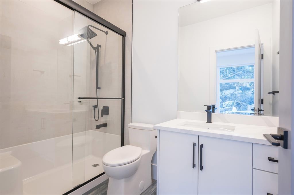 9113 Riverside Drive