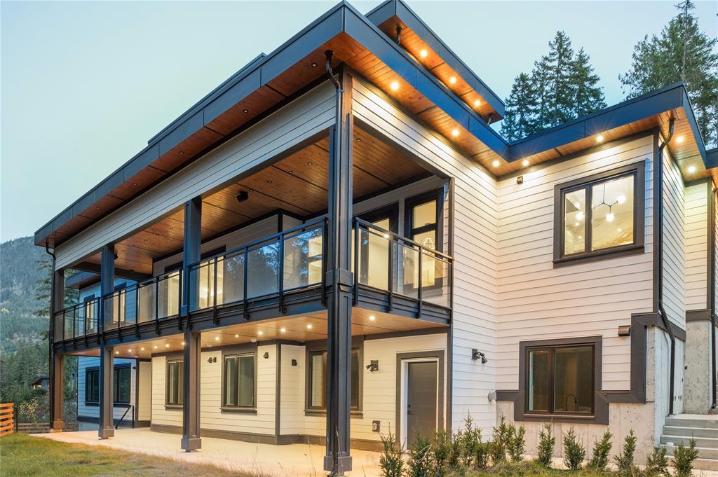 9113 Riverside Drive