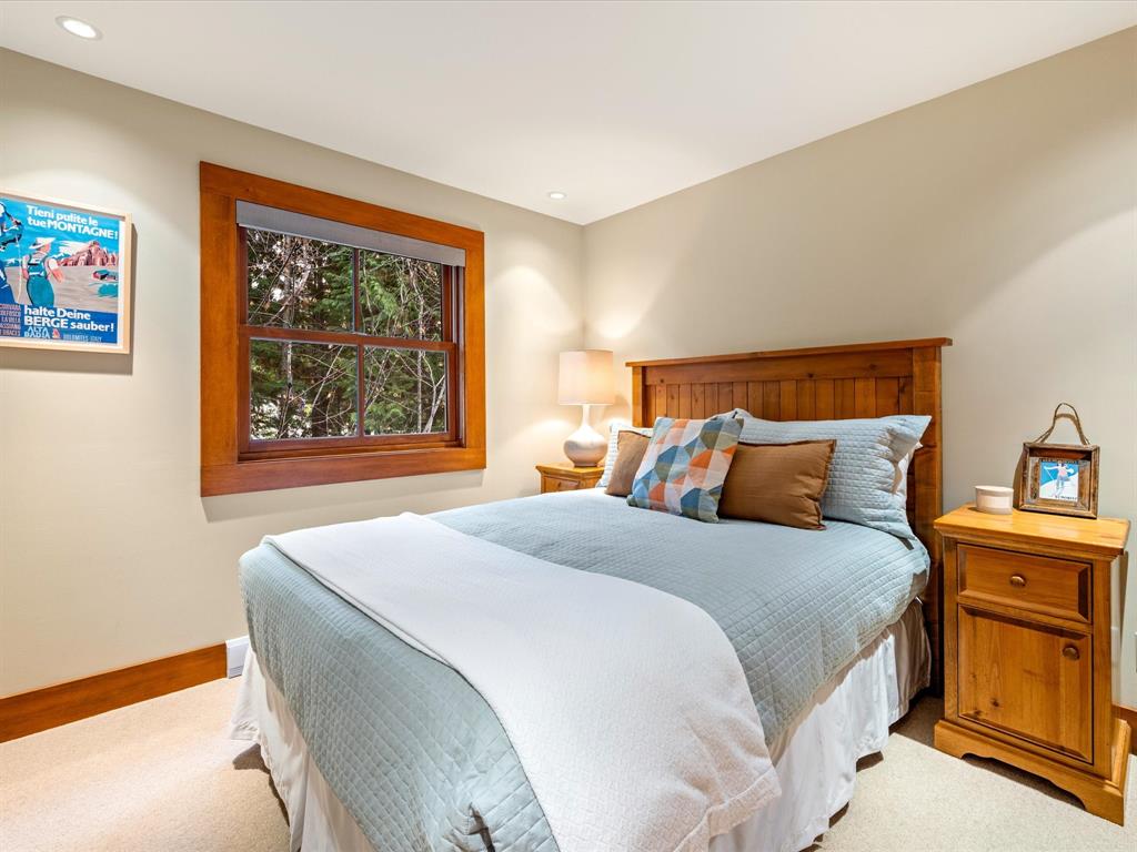 #18 – 4628 Blackcomb Way