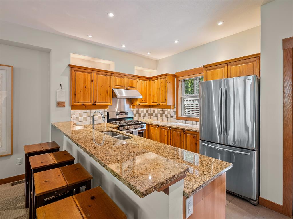 #6 – 4668 Blackcomb Way