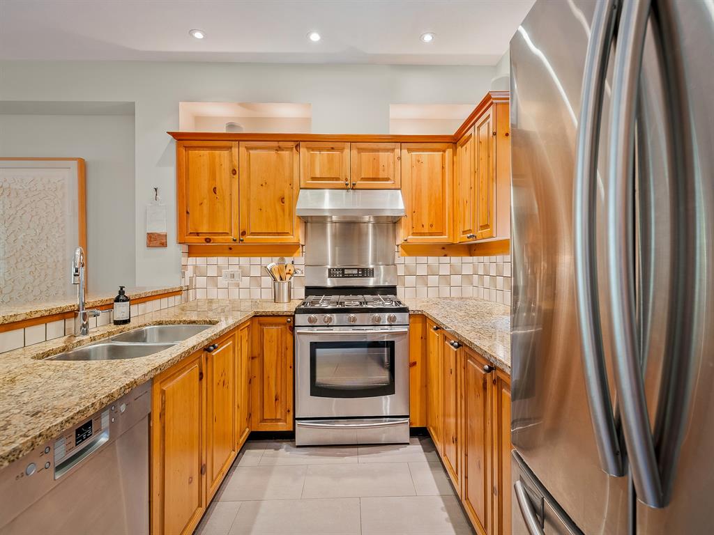 #6 – 4668 Blackcomb Way