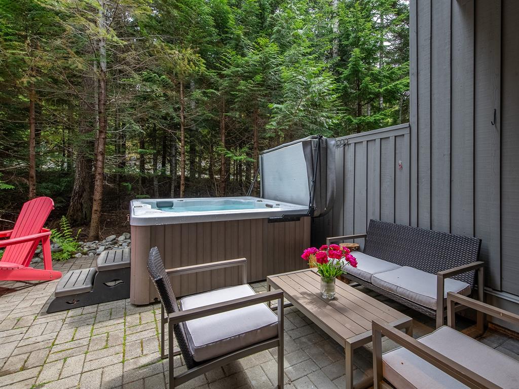 #6 – 4668 Blackcomb Way