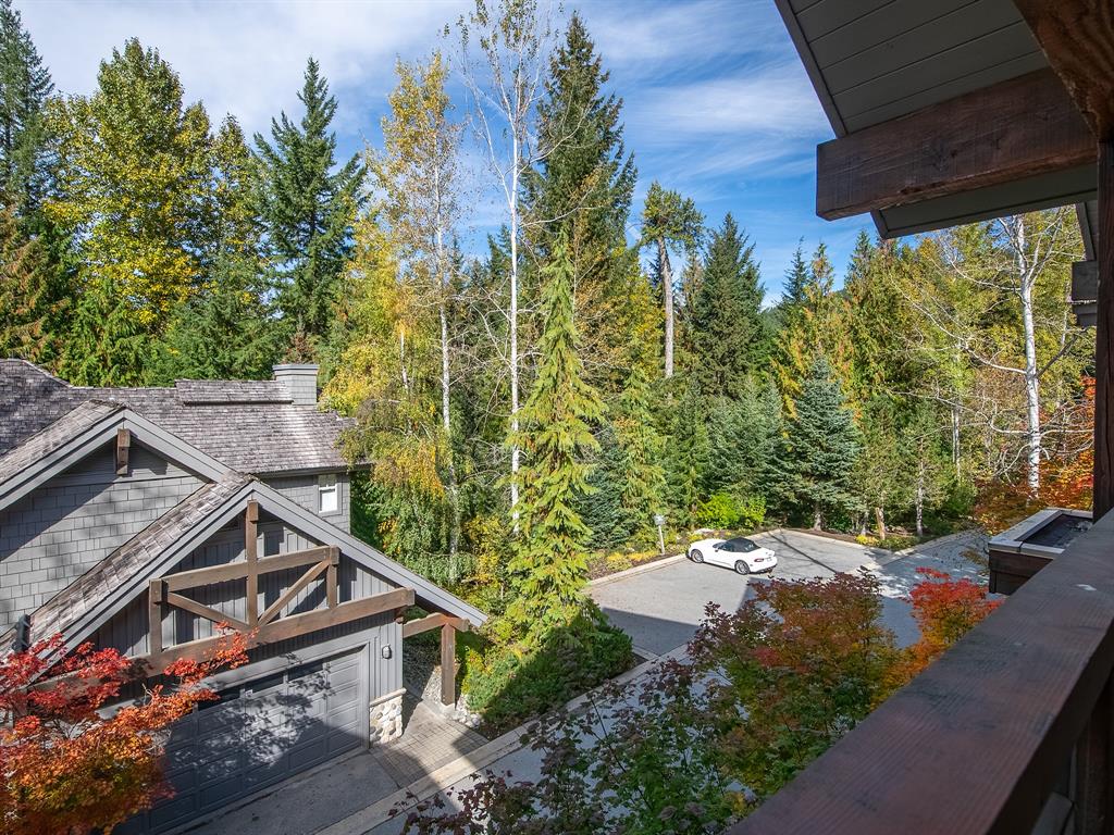 #6 – 4668 Blackcomb Way