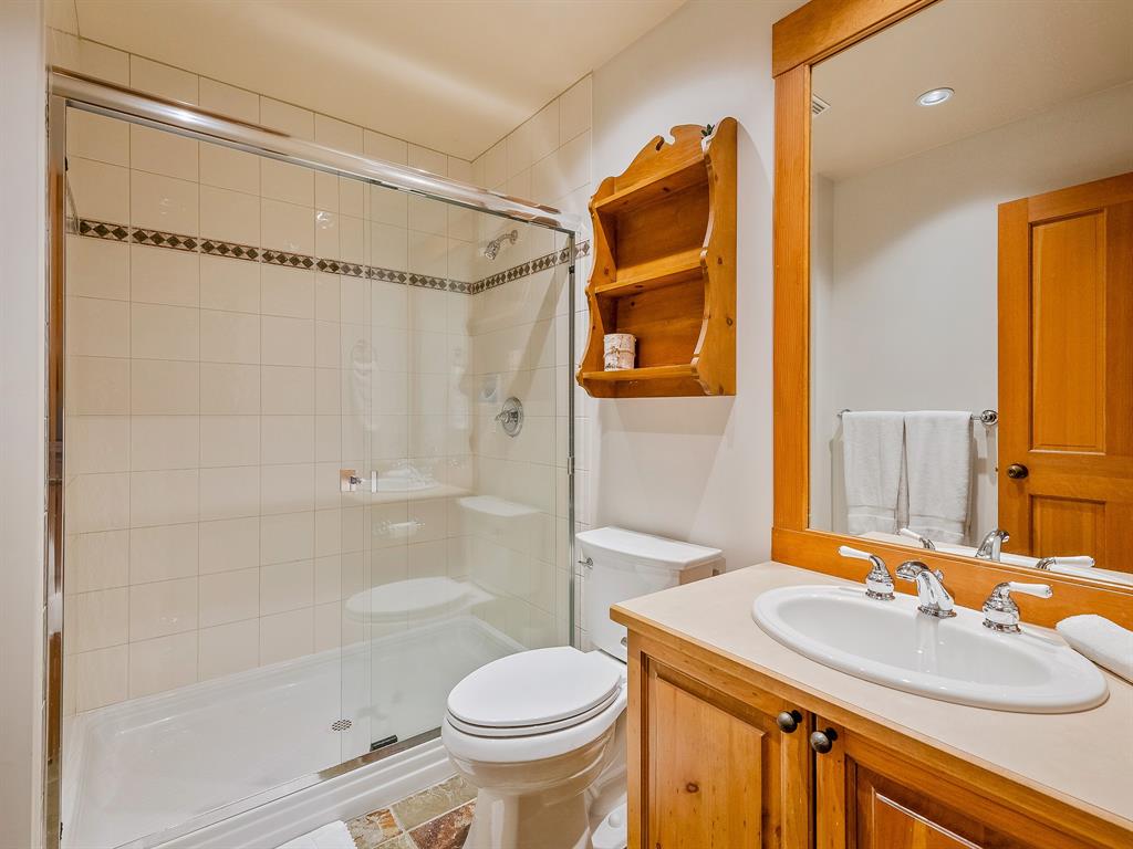 #6 – 4668 Blackcomb Way