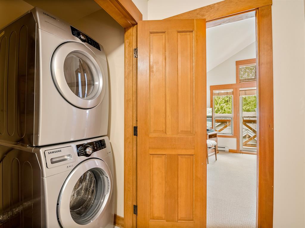 #6 – 4668 Blackcomb Way