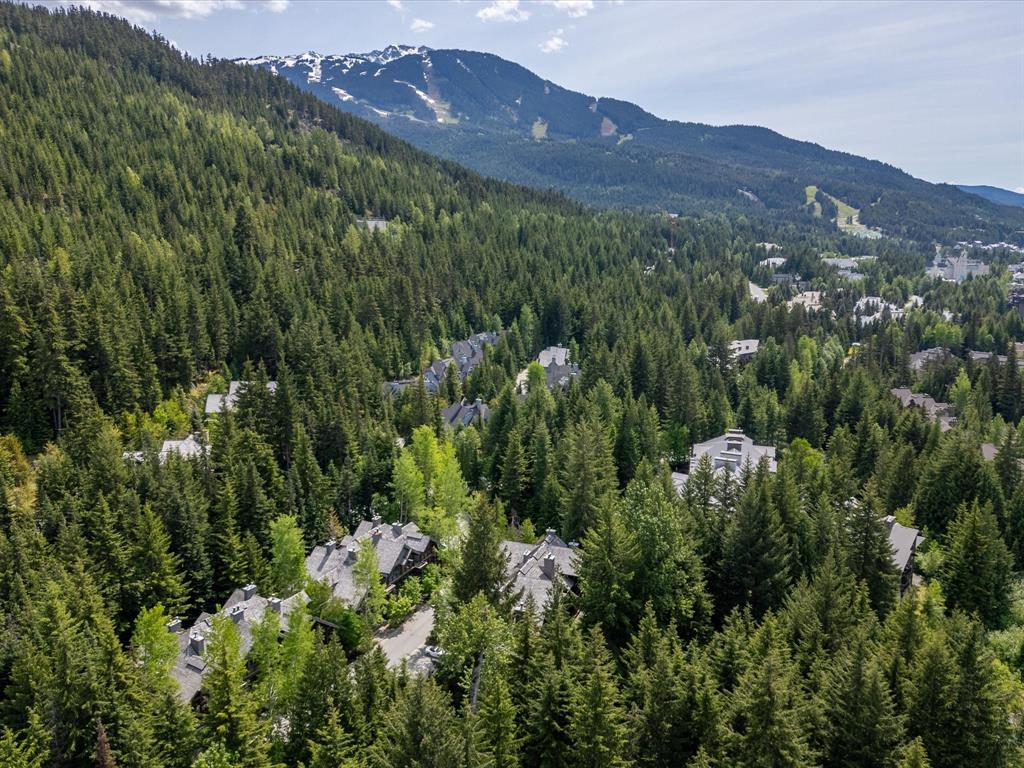 #6 – 4668 Blackcomb Way