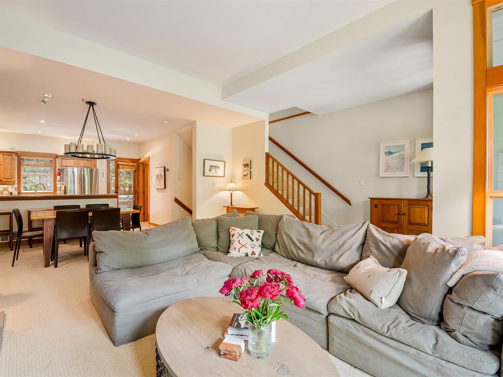 #6 – 4668 Blackcomb Way