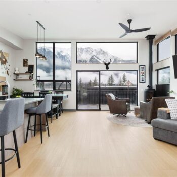 #50 – 4000 Sunstone Way