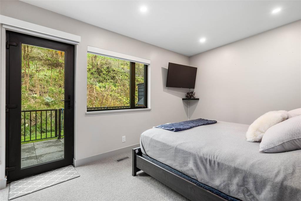 #50 – 4000 Sunstone Way