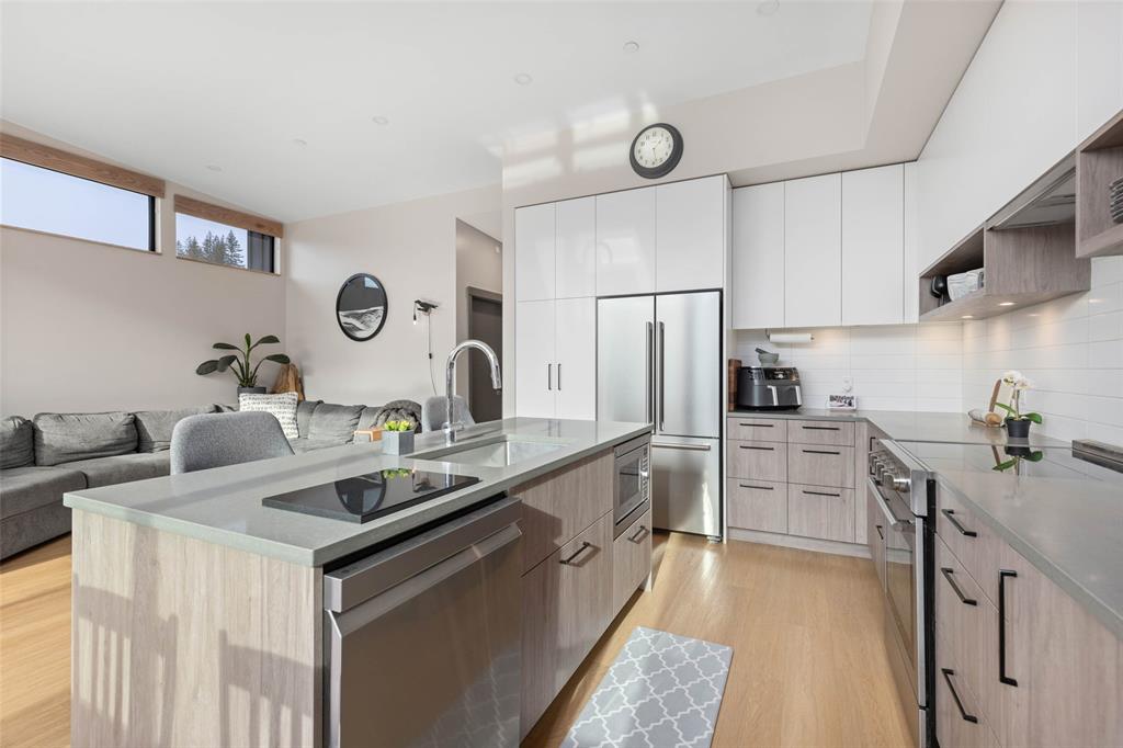 #50 – 4000 Sunstone Way