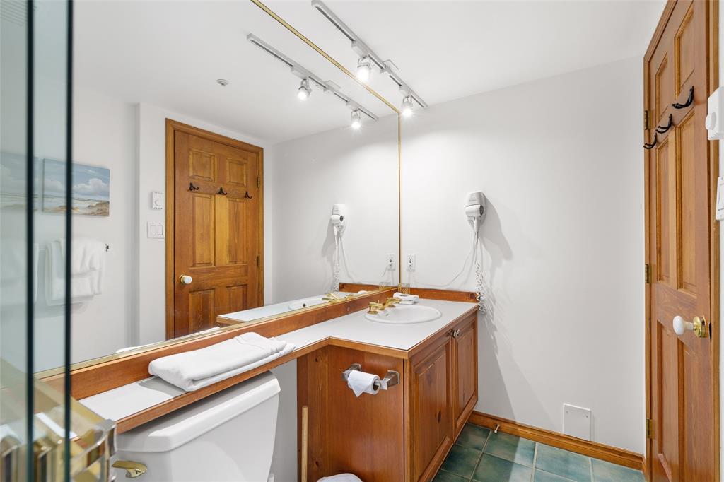 #4 – 4644 Blackcomb Way