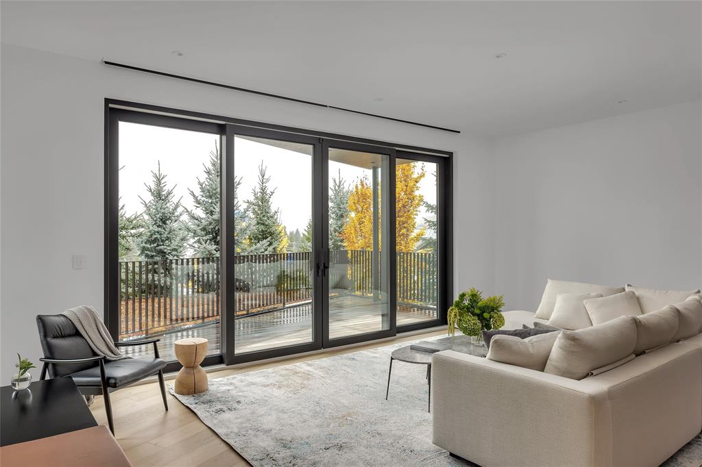 3565 Falcon Crescent