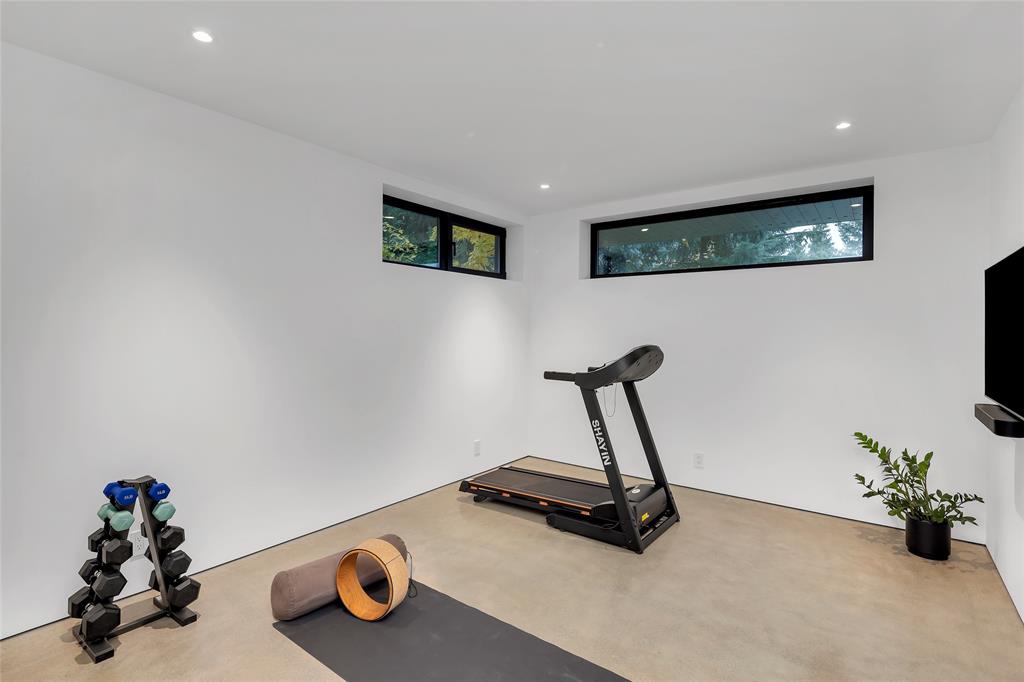 3565 Falcon Crescent