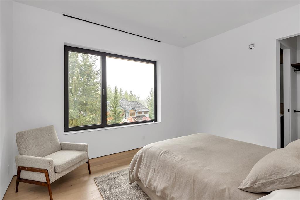 3565 Falcon Crescent