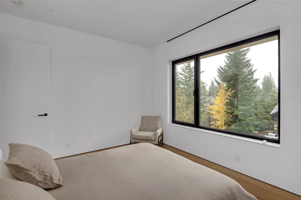 3565 Falcon Crescent