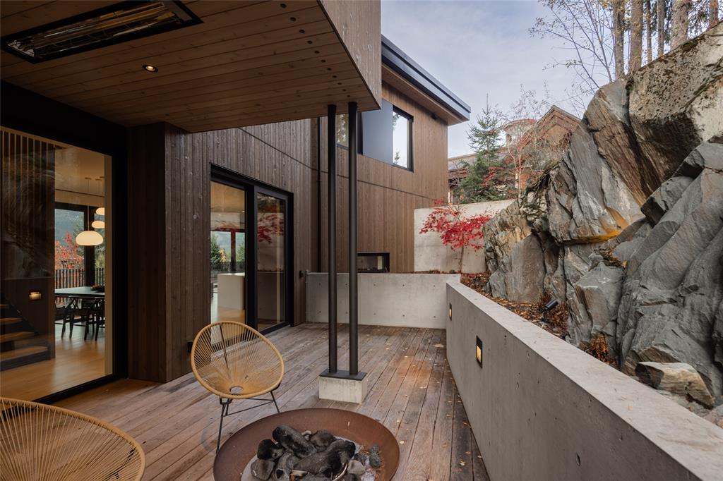 3565 Falcon Crescent