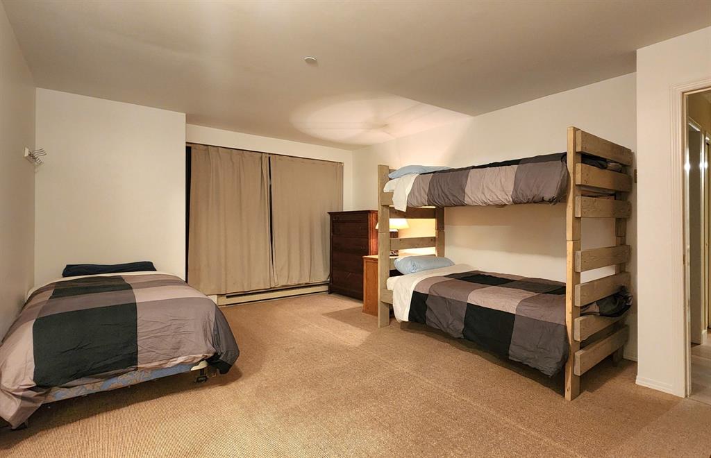 #7 – 4725 Spearhead Drive