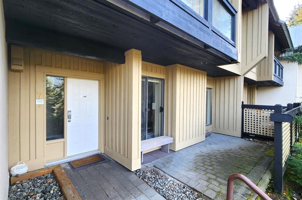 #7 – 4725 Spearhead Drive