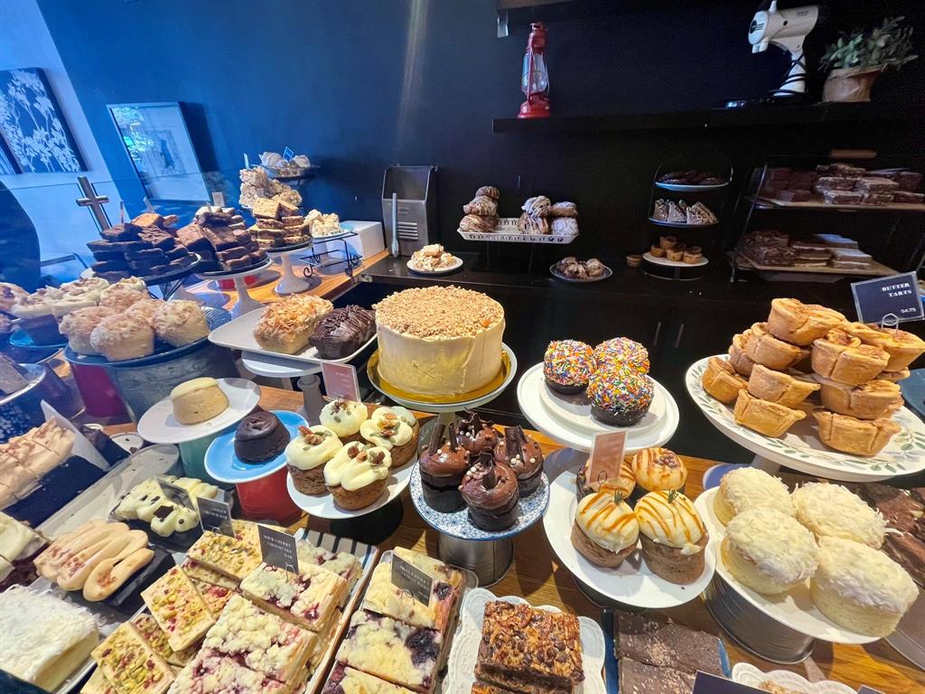 #302 – 4338 Main Street