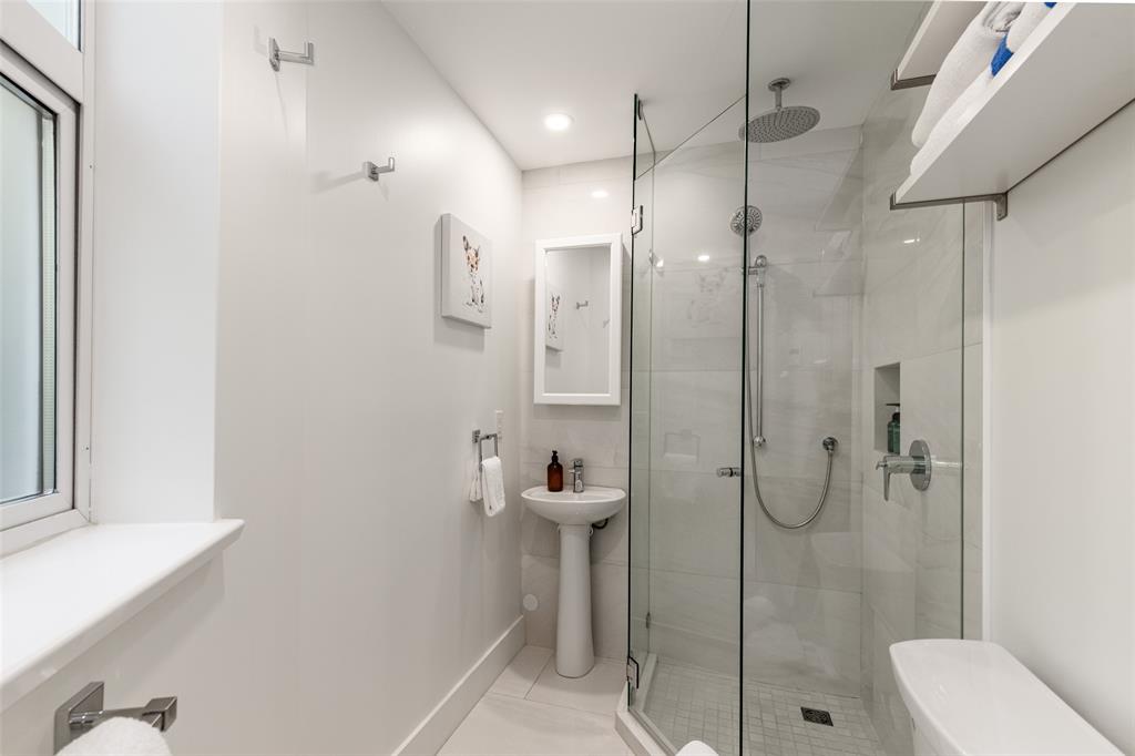 #209 – 4865 Painted Cliff Road