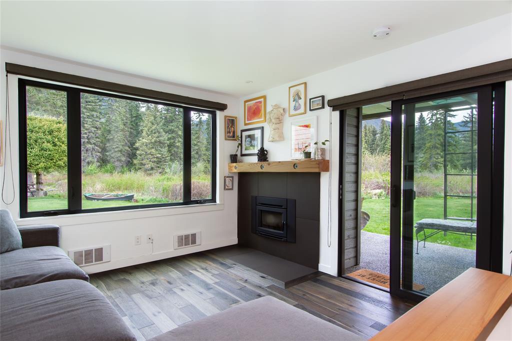 #405 – 6850 Crabapple Drive