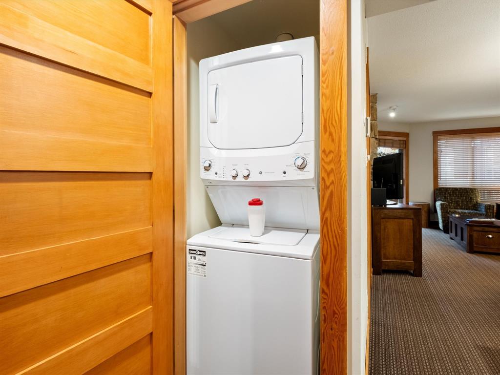 #215C – 2036 London Lane