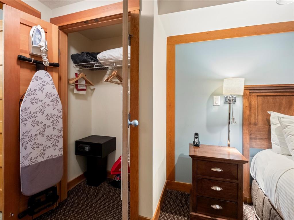 #215C – 2036 London Lane