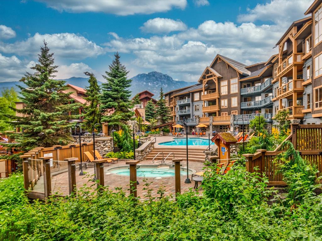 #215C – 2036 London Lane