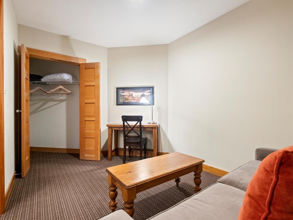 #215C – 2036 London Lane