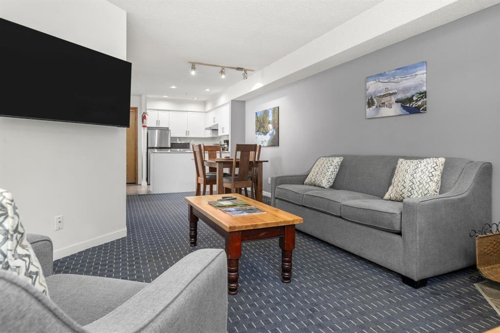 #125 – 2050 Lake Placid Road