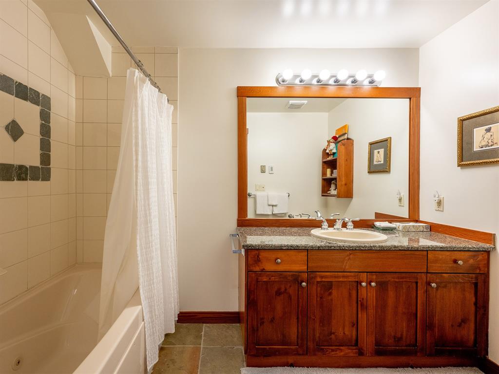 #25 – 2301 Taluswood Place