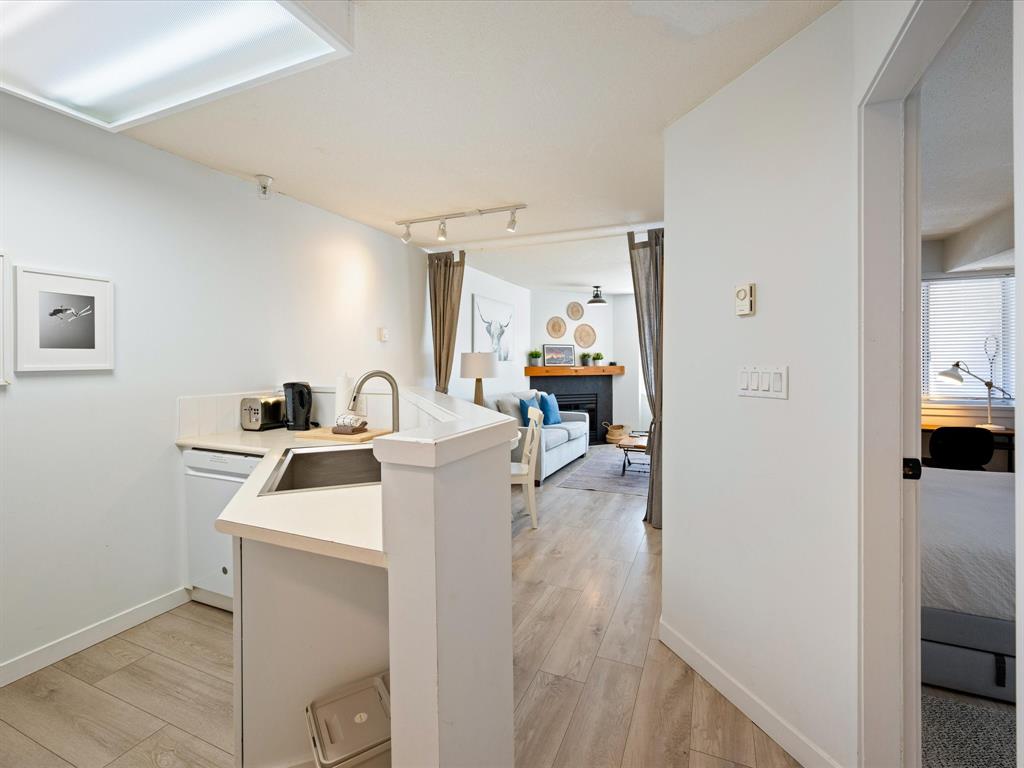 #253 – 4340 Lorimer Road